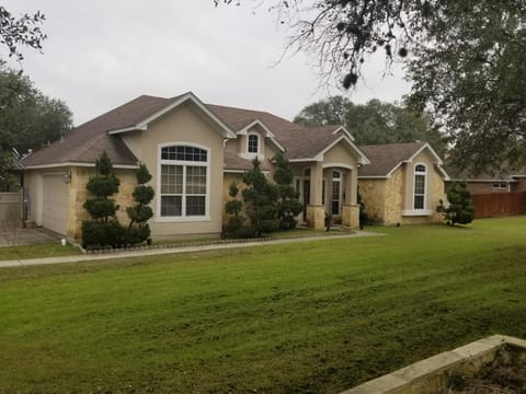 The Retreat 3514 Ravens Ranch House in San Antonio