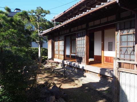Property building, Day, Garden, Garden view
