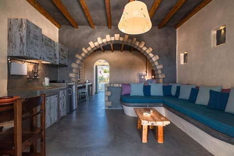 Living room, Photo of the whole room, Seating area, Dining area