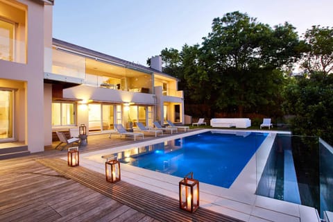 Facade/entrance, Balcony/Terrace, Banquet/Function facilities, Pool view, Swimming pool