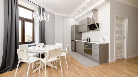 Kitchen or kitchenette, Living room, Dining area