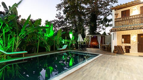 Property building, Swimming pool