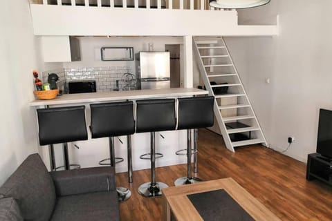 HYPERCENTRE ! STUDIO DE CHARME AVEC MEZZANINE Apartment in Ajaccio