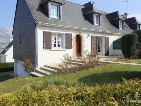 Maison calme avec jardin clos, proche plage Cap Coz, 5 chambres, garage - Fouesnant - FR-1-481-68 House in Fouesnant