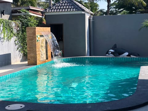 Swimming pool, Swimming pool