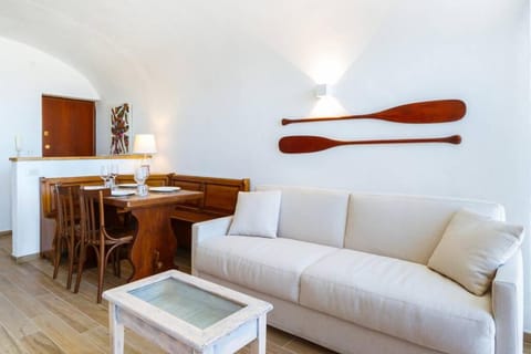 Casa Del Subacqueo. Amazing Terrace With Sea View. Wi-Fi Apartment in Bordighera