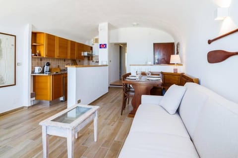 Casa Del Subacqueo. Amazing Terrace With Sea View. Wi-Fi Apartment in Bordighera