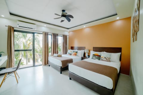 View (from property/room), Photo of the whole room, Bedroom, Guests, Garden view, Mountain view