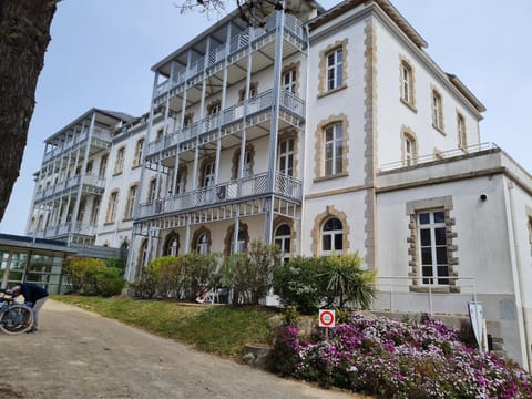 Property building, Garden view