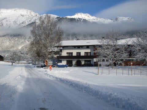 Property building, Day, Natural landscape, Winter, Mountain view