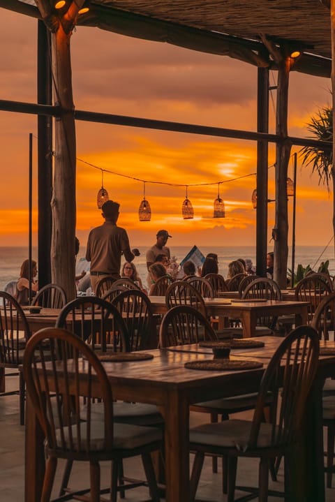 Restaurant/places to eat, Sunset