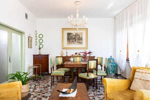 Property building, Restaurant/places to eat, Communal lounge/ TV room, Natural landscape, Massage, Sauna, Sauna, Living room, Seating area, Meeting/conference room, Swimming pool, Breakfast