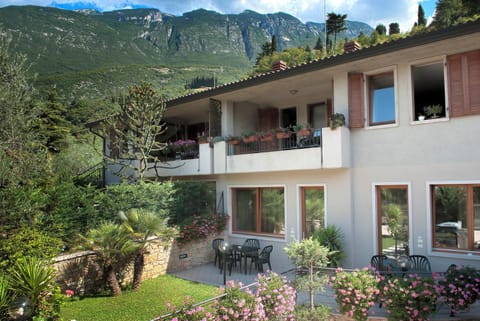 Casa Facchinetti Blue apartment Apartment in Malcesine