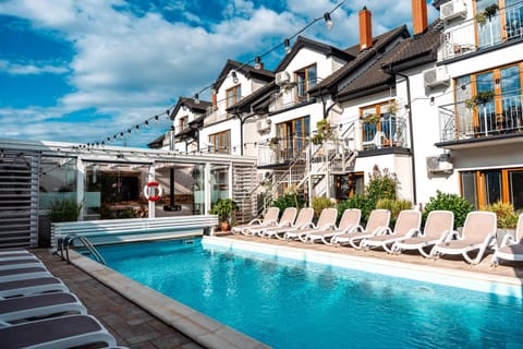 Property building, Swimming pool