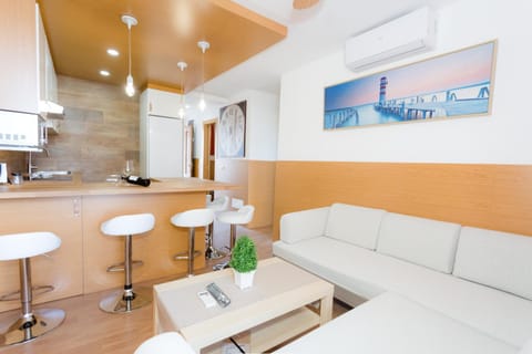 Kitchen or kitchenette, Living room, Seating area
