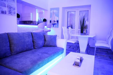 Villa mit Whirlpool für 32 Per Apartment in Crikvenica