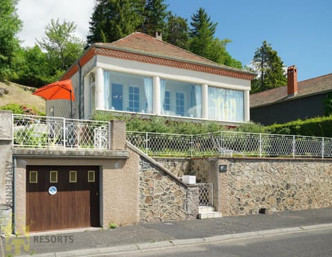 Les Trembles House in Auvergne-Rhône-Alpes