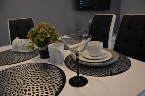 Coffee/tea facilities, Dining area, Drinks