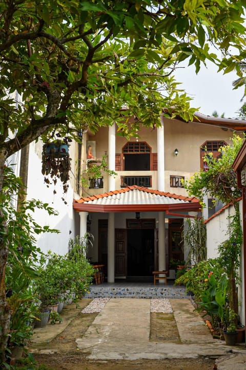 Property building, Facade/entrance, Spring, Day, Garden, Garden view