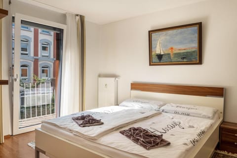 Living room, Bedroom