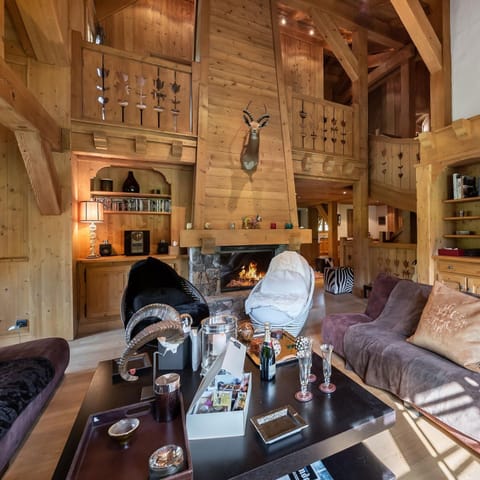 Kitchen or kitchenette, Living room, Drinks