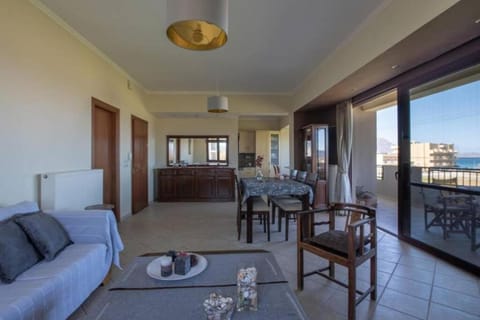 Living room, Seating area, Dining area, kitchen