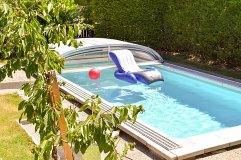 Property building, Garden, Garden, Garden view, Garden view, Pool view, Swimming pool