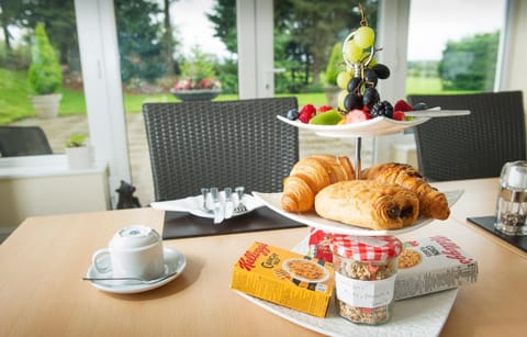 Breakfast, Continental breakfast