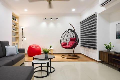 TV and multimedia, Living room, Seating area, air conditioner