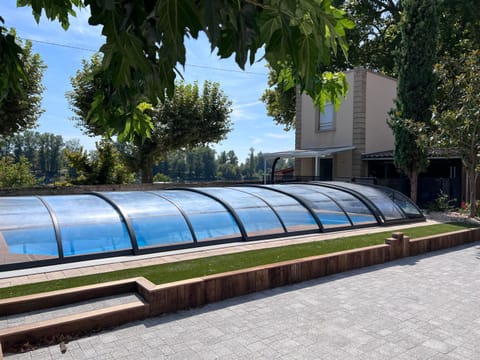 Property building, Swimming pool