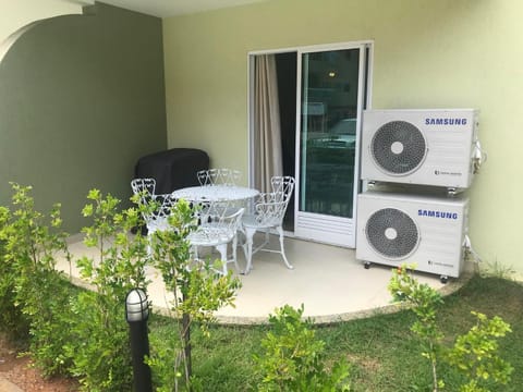 Patio, Garden