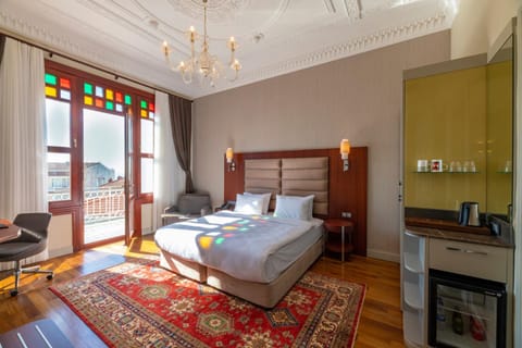 Garden, Massage, Balcony/Terrace, Bedroom, Family