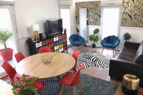 FRATELLINI 3 Bedroom bright and design Apartment in Saint-Denis, France