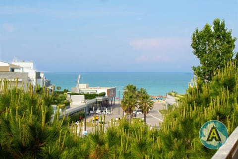 View (from property/room), View (from property/room), City view, City view, Sea view, Sea view