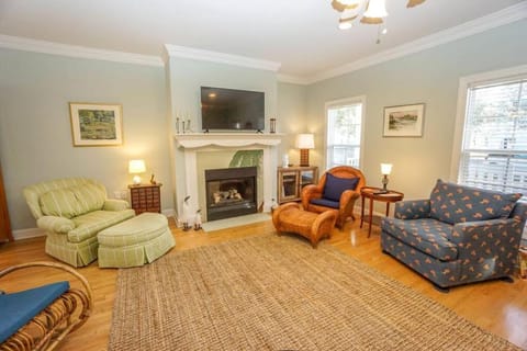 Ideal Location! Perfect for Graduations and Lowcountry Getaways! House in Port Royal