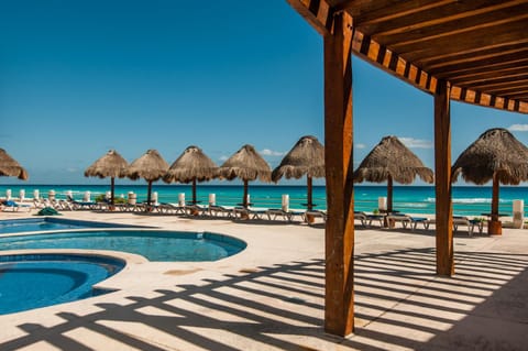 Day, Natural landscape, Beach, Pool view, Sea view, Swimming pool, sunbed