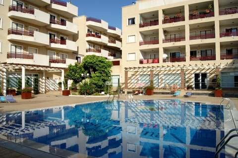 Property building, Swimming pool, Swimming pool