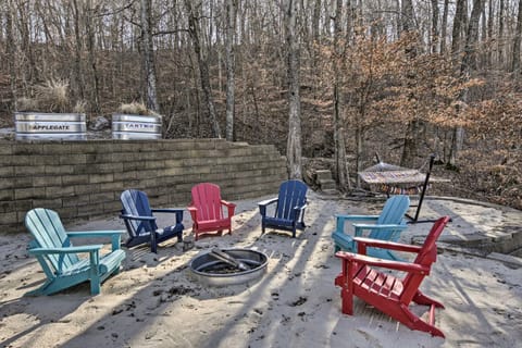 Lakefront Retreat with Views, Near Mammoth Cave! House in Nolin Lake