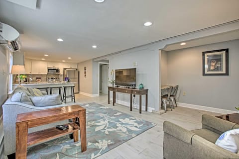 4 Mi to French Quarter NOLA Home with Patio House in New Orleans