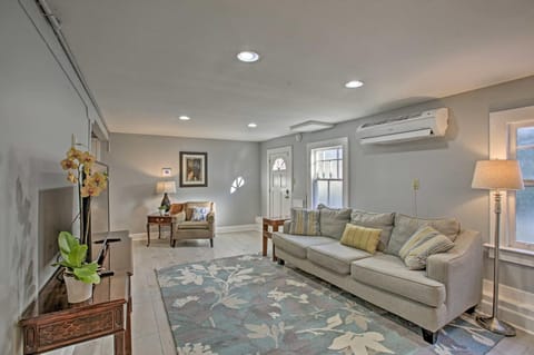 4 Mi to French Quarter NOLA Home with Patio House in New Orleans