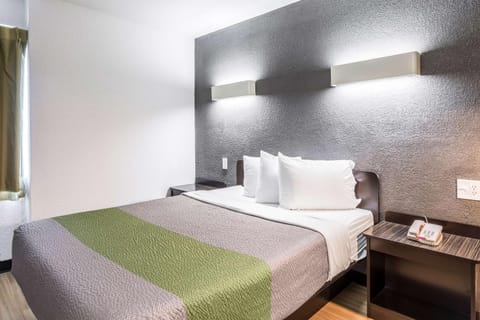 Photo of the whole room, On site