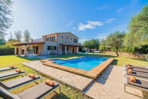 Property building, Garden, Garden view, Pool view, Swimming pool, sunbed