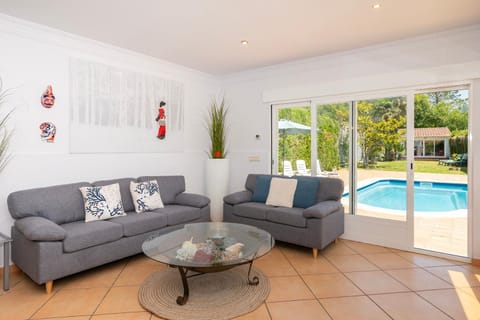 Major Beach and Lake House in O Salnés