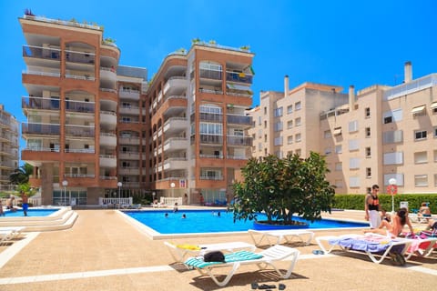 Property building, Swimming pool, Family