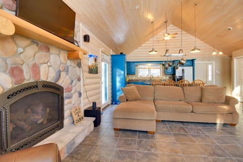 On Camp Lake with Boat Slip and Dock! Brainerd Cabin Cabin in Minnesota