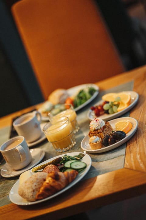 Breakfast, Buffet breakfast, Buffet breakfast