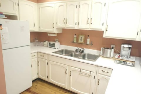 Amenity cards available! Steps to The Beach and The Beach Club House in Fripp Island