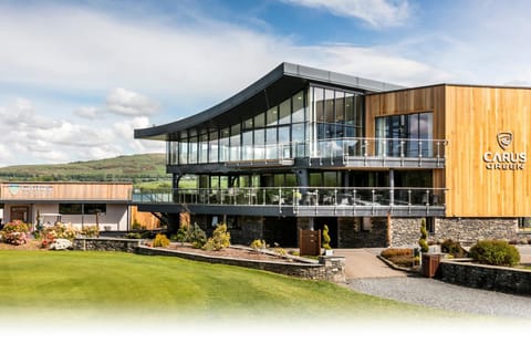 The Penthouse @ Carus Green Apartment in England