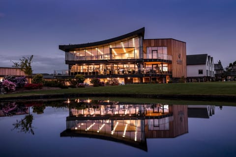 The Penthouse @ Carus Green Apartment in England