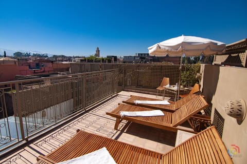 View (from property/room), Balcony/Terrace, sunbed